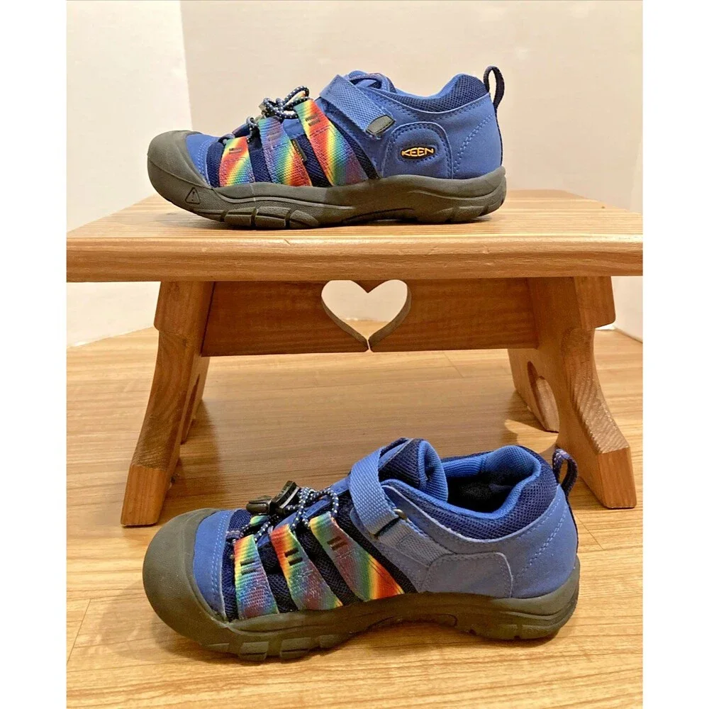 KEEN Unisex Youth Size 4 Blue Rainbow Sport‎ Closed Toe Hiking Sandals